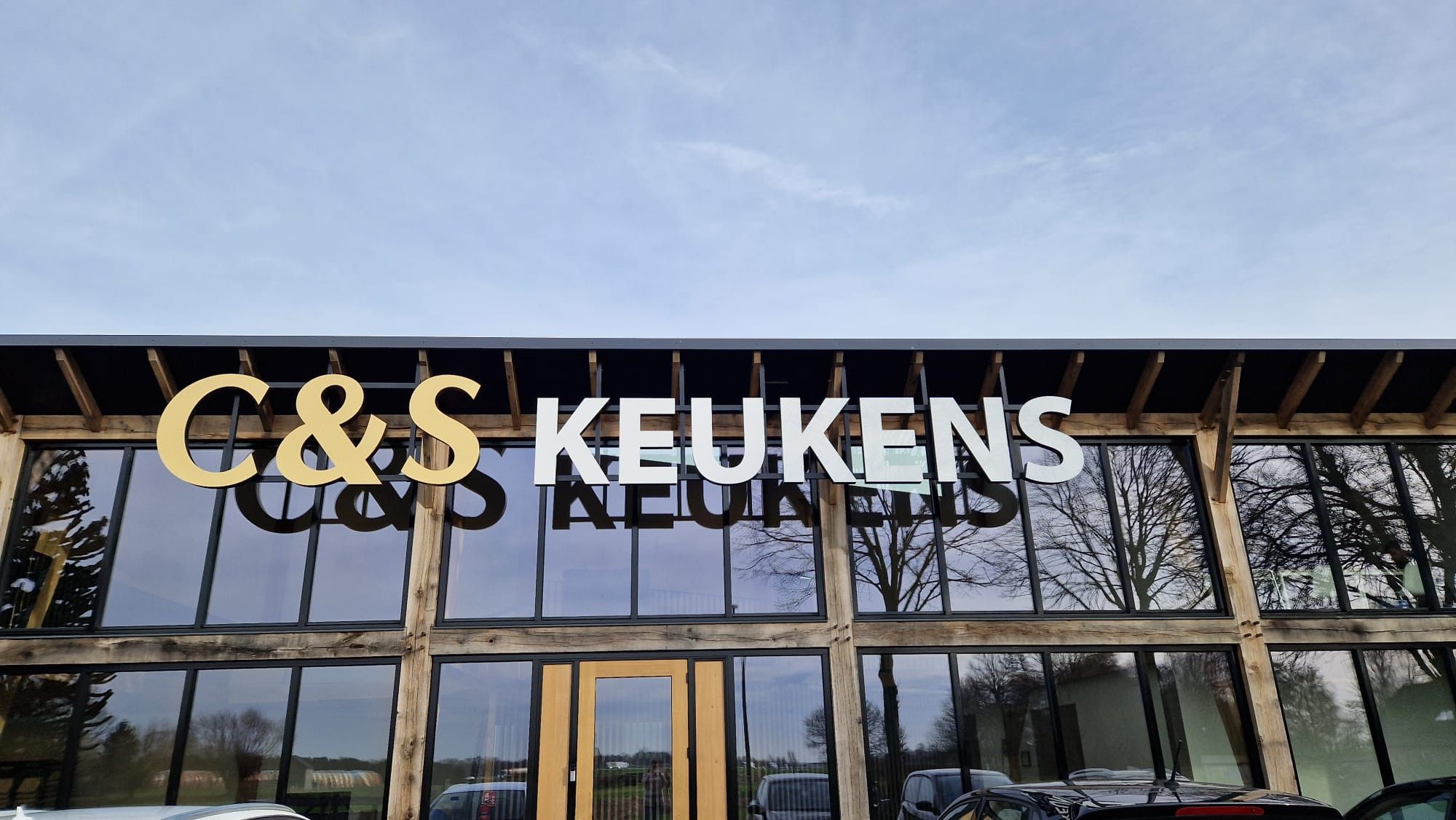Logo C&S Keukens op pand Logo C&S Keukens op pand