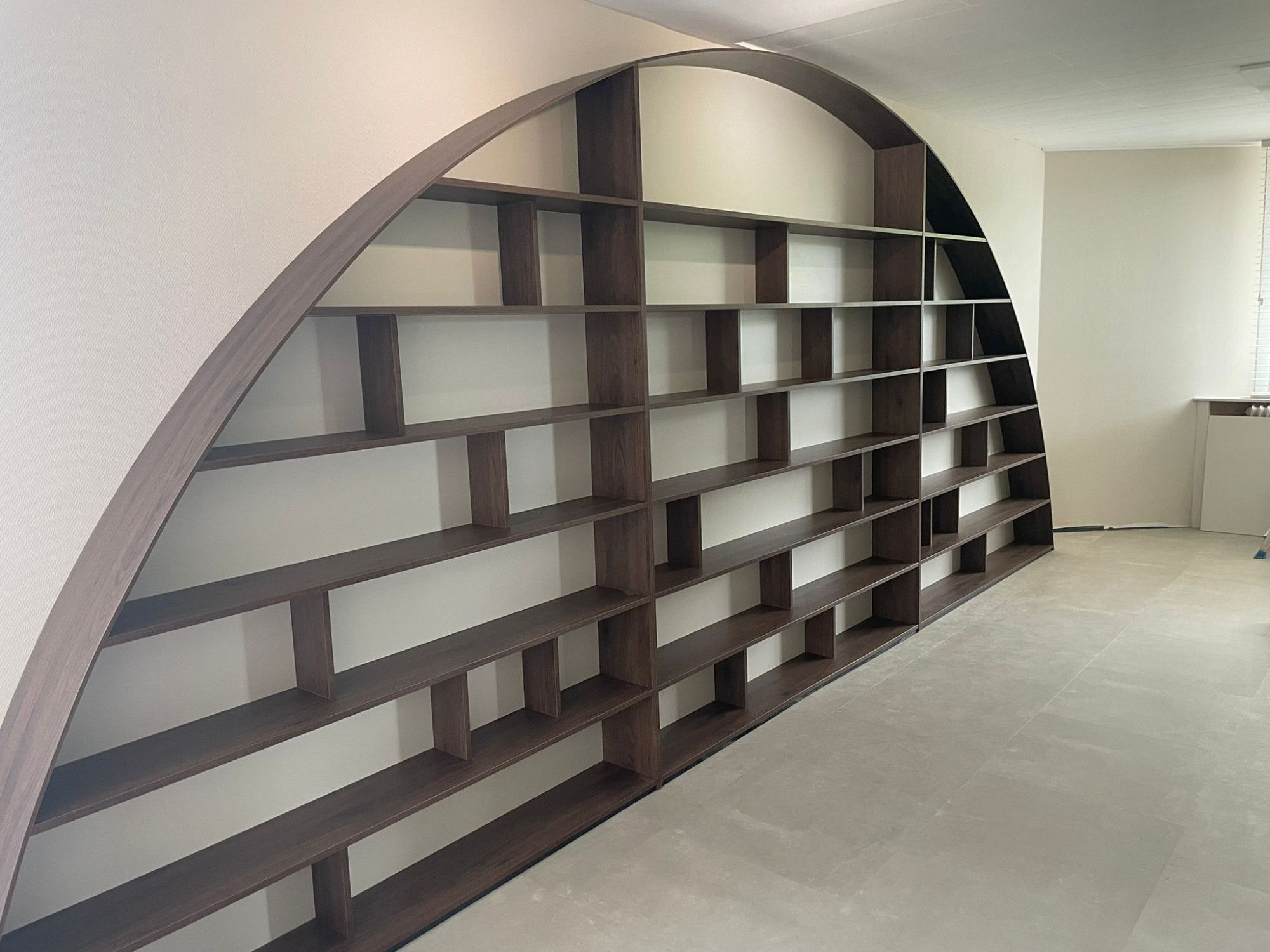 Vakkenkast in ronde toog Vakkenkast in ronde toog